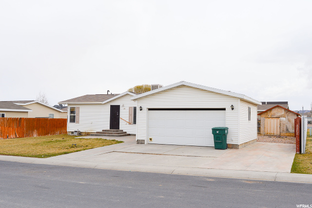 223 W 2000 S, Vernal, UT 84078 — photo 2