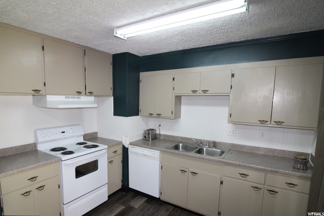 59 S Airlane Dr. E, Clearfield, UT 84015 — photo 7