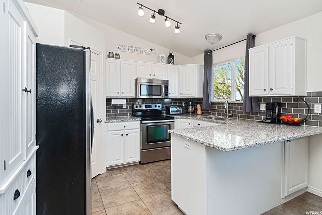 1907 N 660 W, Clinton, UT 84015 — photo 2