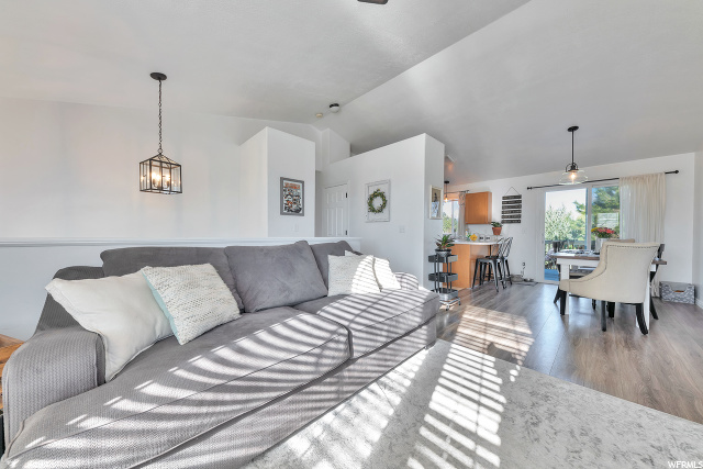 5404 Vista Dr, Roy, UT 84067 — photo 4