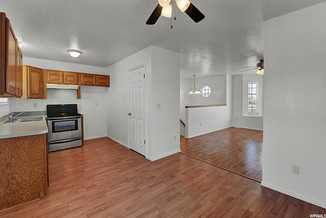 786 W 1740 N, Clinton, UT 84015 — photo 6