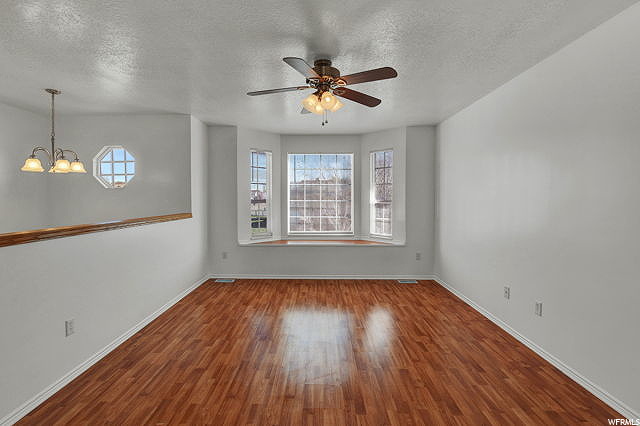 786 W 1740 N, Clinton, UT 84015 — photo 2