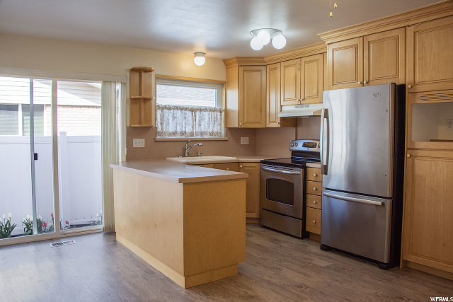 866 E Grenoble Dr, Midvale, UT 84047 — photo 3