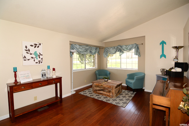 553 N 400 E, Hyde Park, UT 84318 — photo 5