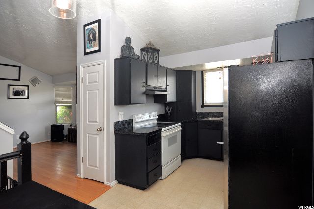 928 S 225 E, Layton, UT 84041 — photo 5