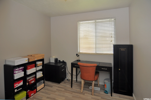 928 S 225 E, Layton, UT 84041 — photo 10