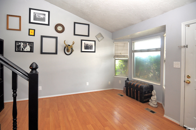 928 S 225 E, Layton, UT 84041 — photo 4