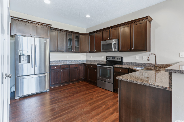 699 N 165 W, Centerville, UT 84014 — photo 8
