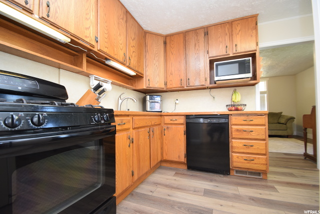 1085 S Orchard Dr E, Bountiful, UT 84010 — photo 4