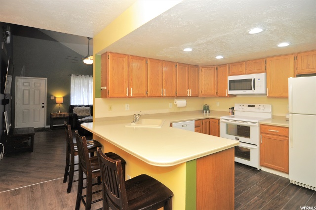 1012 E Deerwalk Ln, Ogden, UT 84404 — photo 6