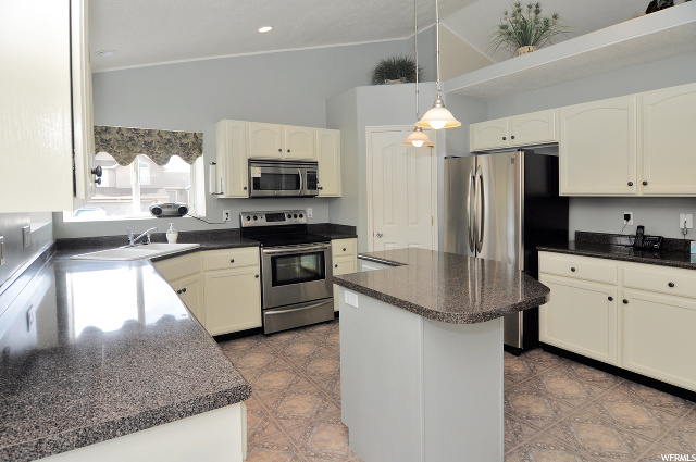 1506 N 125 E, Layton, UT 84041 — photo 7
