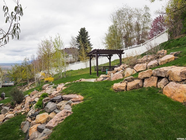 3797 S Huntington Dr E, Bountiful, UT 84010 — photo 9