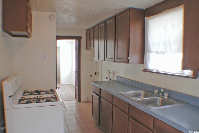 2865 Pingree Ave, Ogden, UT 84401 — photo 2