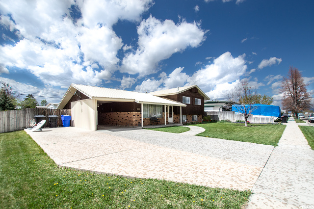 911 N Tremont, Tremonton, UT 84337 — photo 2