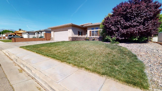 402 N 2720 E, St. George, UT 84790 — photo 2