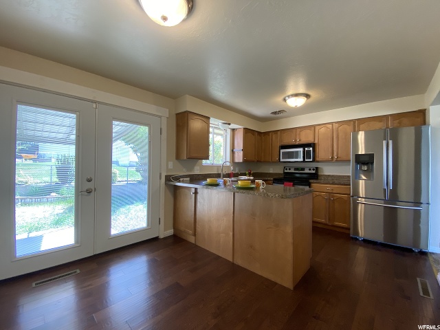 5496 S 2300 W, Roy, UT 84067 — photo 7