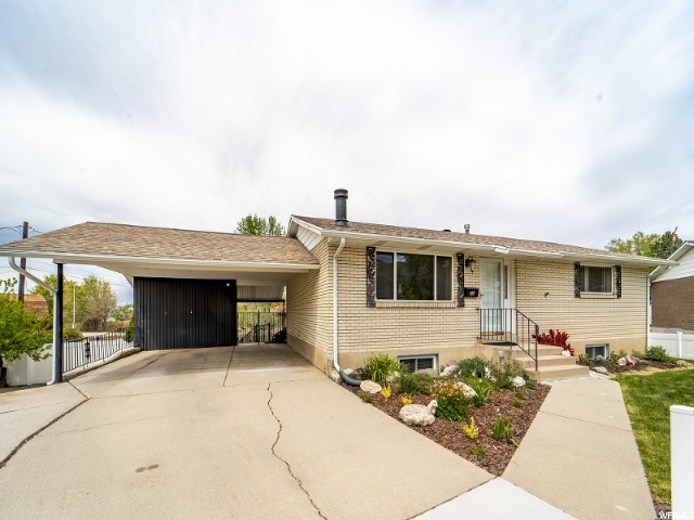 32 W 900 N, Bountiful, UT 84010 — photo 2