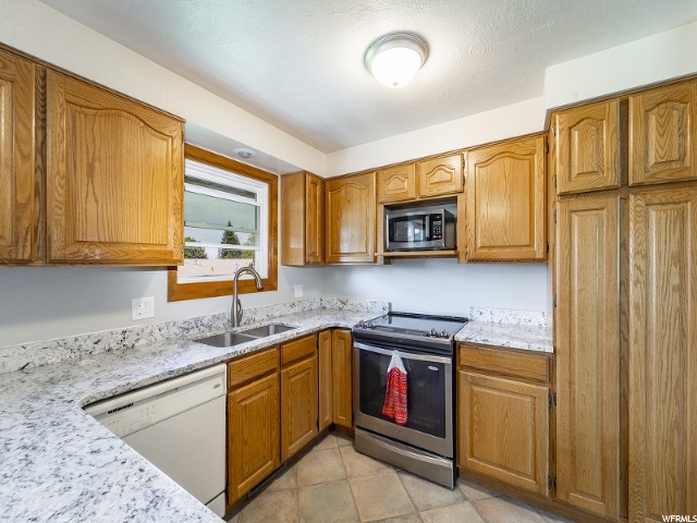32 W 900 N, Bountiful, UT 84010 — photo 8