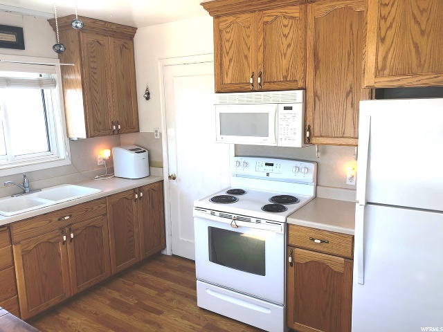 609 E Maple Dr, Clearfield, UT 84015 — photo 6