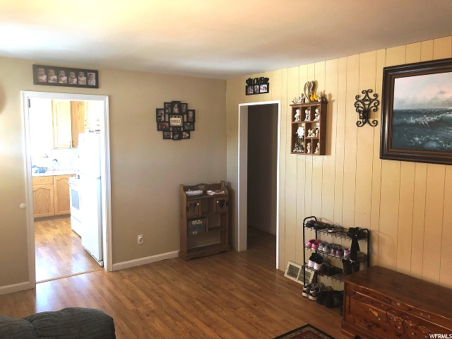 609 E Maple Dr, Clearfield, UT 84015 — photo 4