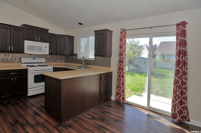 288 W 25 S, Clearfield, UT 84015 — photo 9