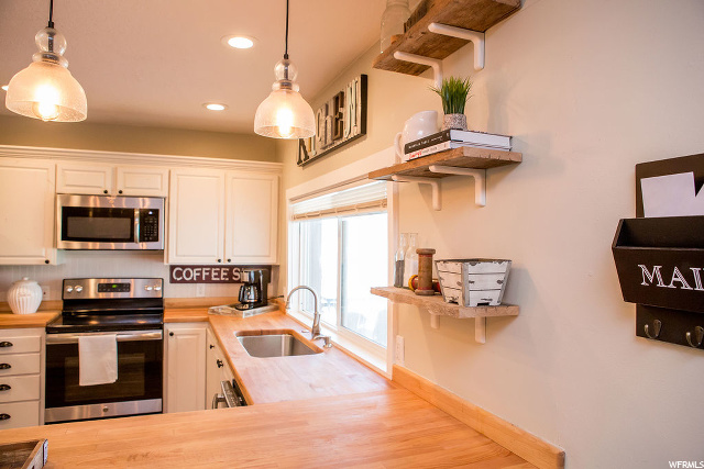174 N 400 W, Hyrum, UT 84319 — photo 9