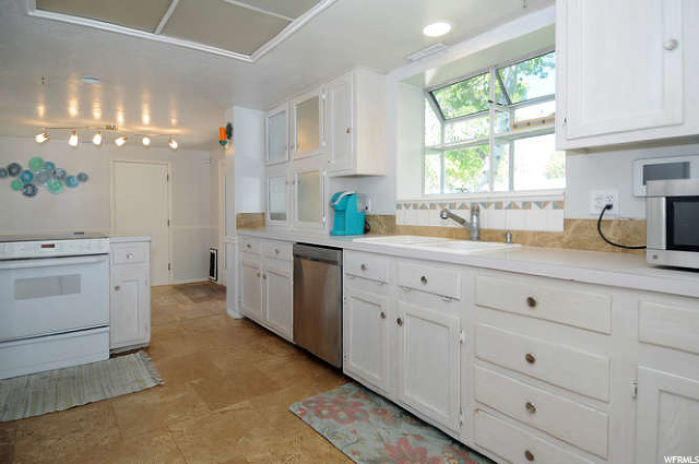 2827 S 50 W, Bountiful, UT 84010 — photo 10