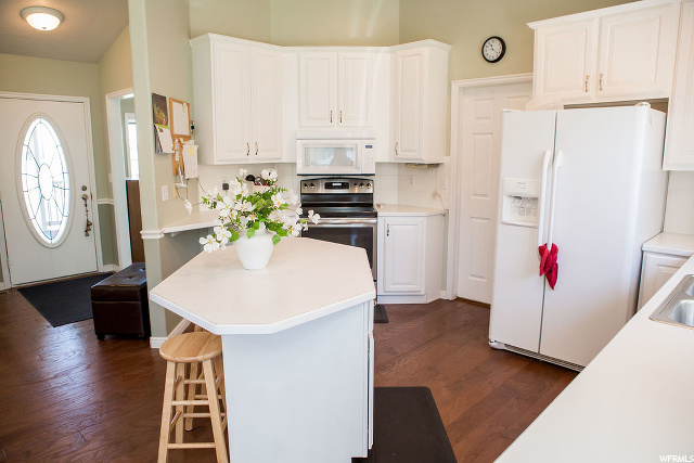810 E 2100 N, North Logan, UT 84341 — photo 4