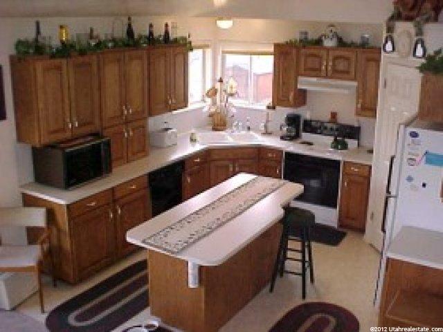 567 W 2125 N, Layton, UT 84041 — photo 3