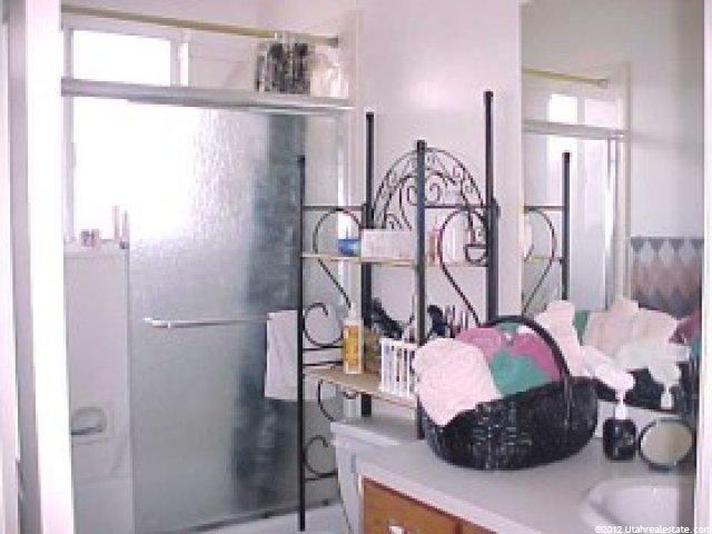 567 W 2125 N, Layton, UT 84041 — photo 5