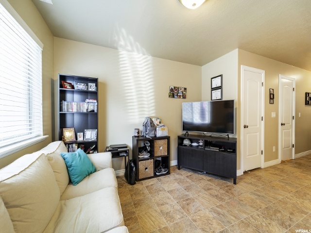 1801 E Whitetail Dr, Layton, UT 84040 — photo 10