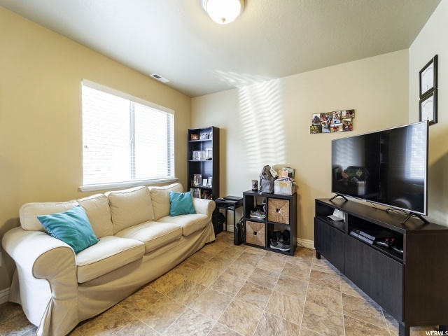 1801 E Whitetail Dr, Layton, UT 84040 — photo 9