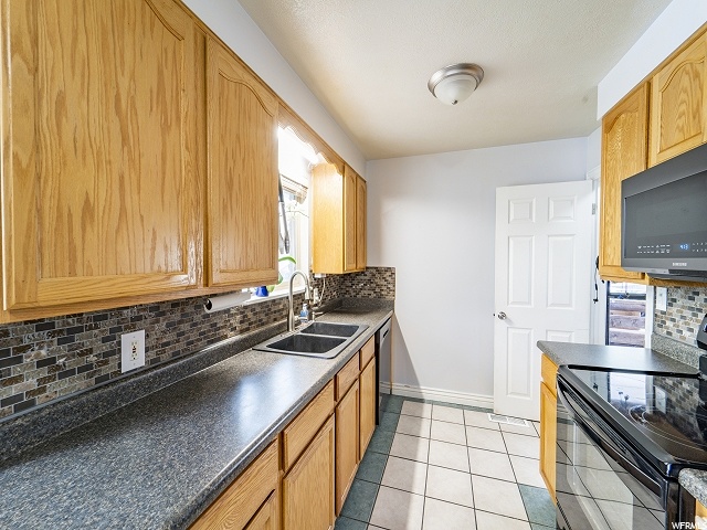 4977 S 2575 W, Roy, UT 84067 — photo 7