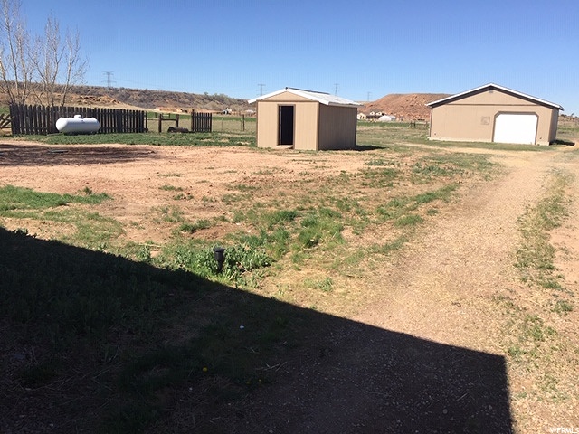 2136 S State St, Roosevelt, UT 84066 — photo 3