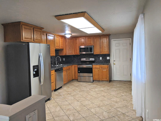 786 W 600 N, Clearfield, UT 84015 — photo 7