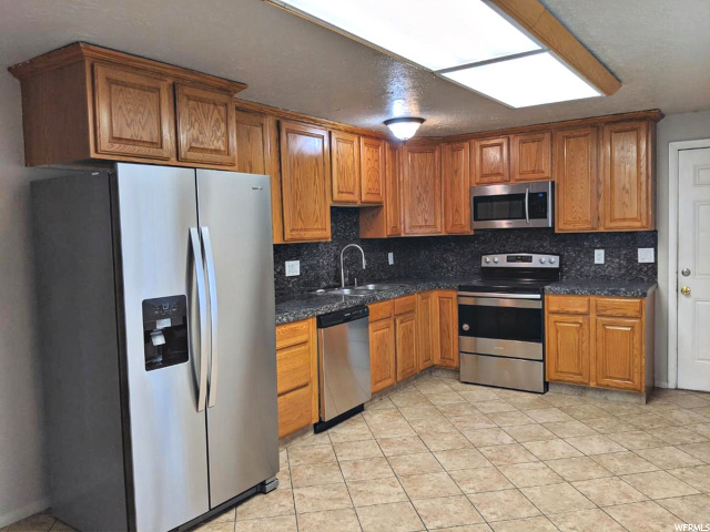 786 W 600 N, Clearfield, UT 84015 — photo 3