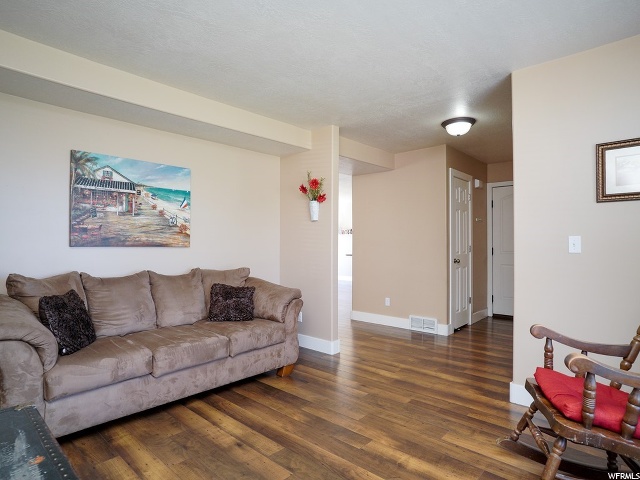 2469 W 1340 N, Clinton, UT 84015 — photo 4
