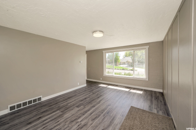 207 E Mill St, Bountiful, UT 84010 — photo 8