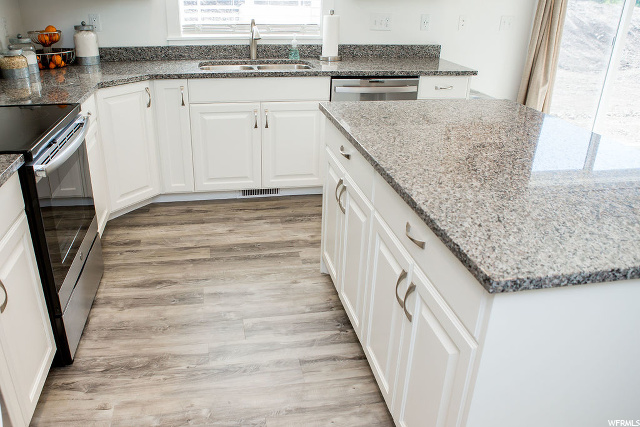 528 N 250 E, Millville, UT 84326 — photo 6