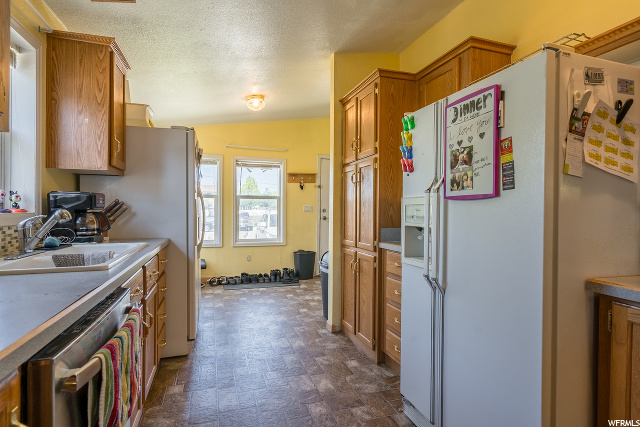 570 W 300 S, Logan, UT 84321 — photo 9