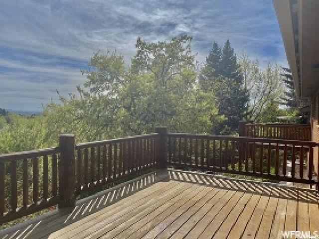 525 W Elberta Dr, Pleasant View, UT 84414 — photo 9