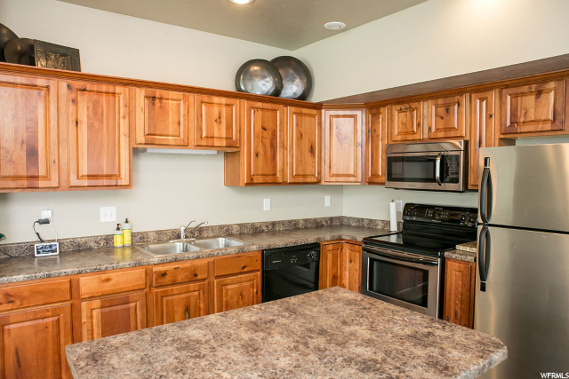 225 Hidden Creek Dr, Providence, UT 84332 — photo 3