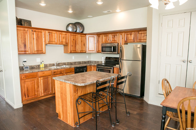 225 Hidden Creek Dr, Providence, UT 84332 — photo 2