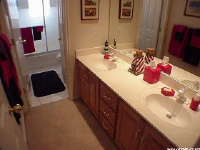 9641 Candle Tree Ln, Sandy, UT 84092 — photo 2