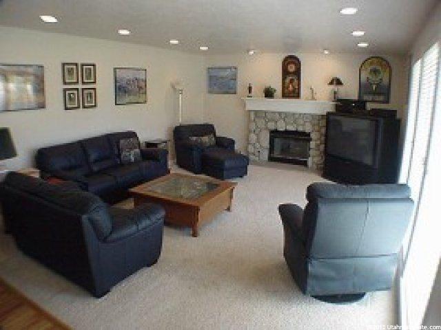 9641 Candle Tree Ln, Sandy, UT 84092 — photo 3