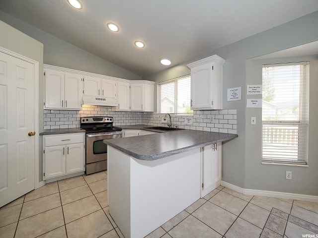 207 W 2000 S, Clearfield, UT 84015 — photo 6