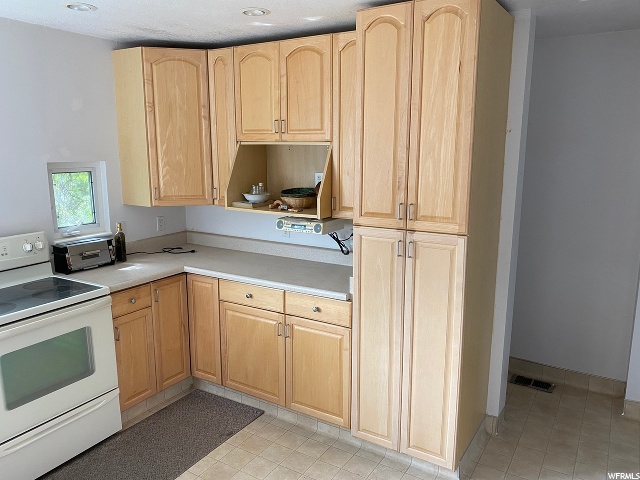 57 N 300 E, Bountiful, UT 84010 — photo 3