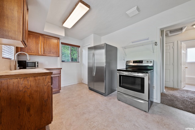 673 31st St, Ogden, UT 84403 — photo 2