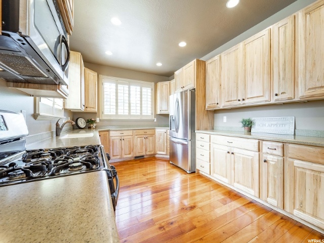 3048 S 400 E, Bountiful, UT 84010 — photo 6