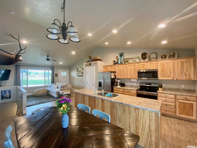 660 E 400 N, Spring City, UT 84662 — photo 4
